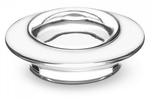 Zu sehen ist ein flacher Glasdeckel in Großaufnahme vor weißem Hintergrund. Das Bild zeigt den Glasdeckel für den Cadus Krug von Acala.