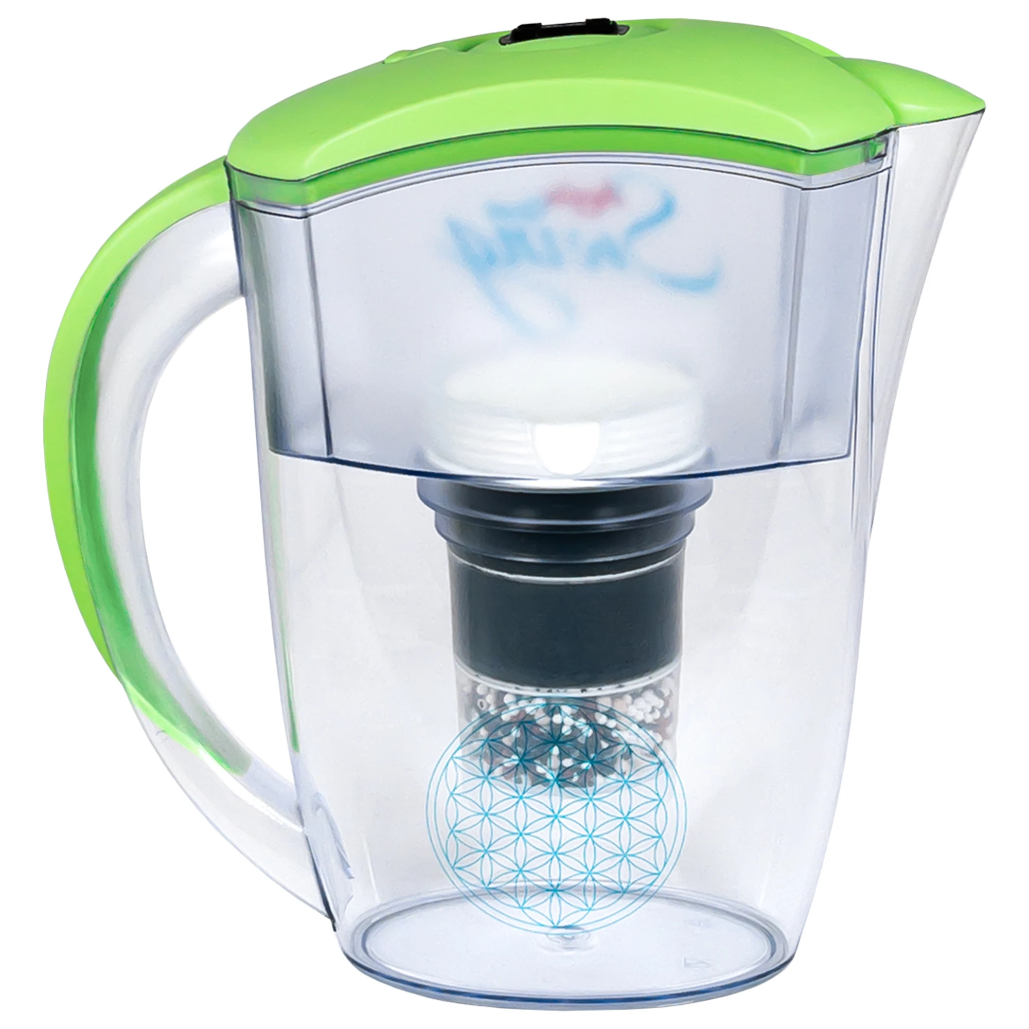 Zu sehen ist der Acala Swing Kannen Wasserfilter inklusive einer Filterkartusche und einem Mikroschwamm mit Deckel und Griff in grün vor weißem Hintergrund. Man schaut auf die Rückseite des Filters und sieht die Blume des Lebens aufgedruckt.