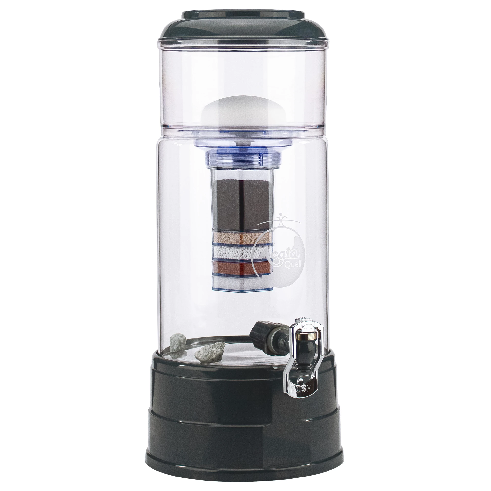Zu sehen ist der Wasserfilter Midi in kristallklar-anthrazit inklusive Filterkartusche und Keramikfilter, weißer Hintergrund. Sockel, Deckel und Hahn in anthrazit. 7L Glastank in klar mit heller Acala Logo Gravur, oberer Einfüllbehälter auch in klar.
