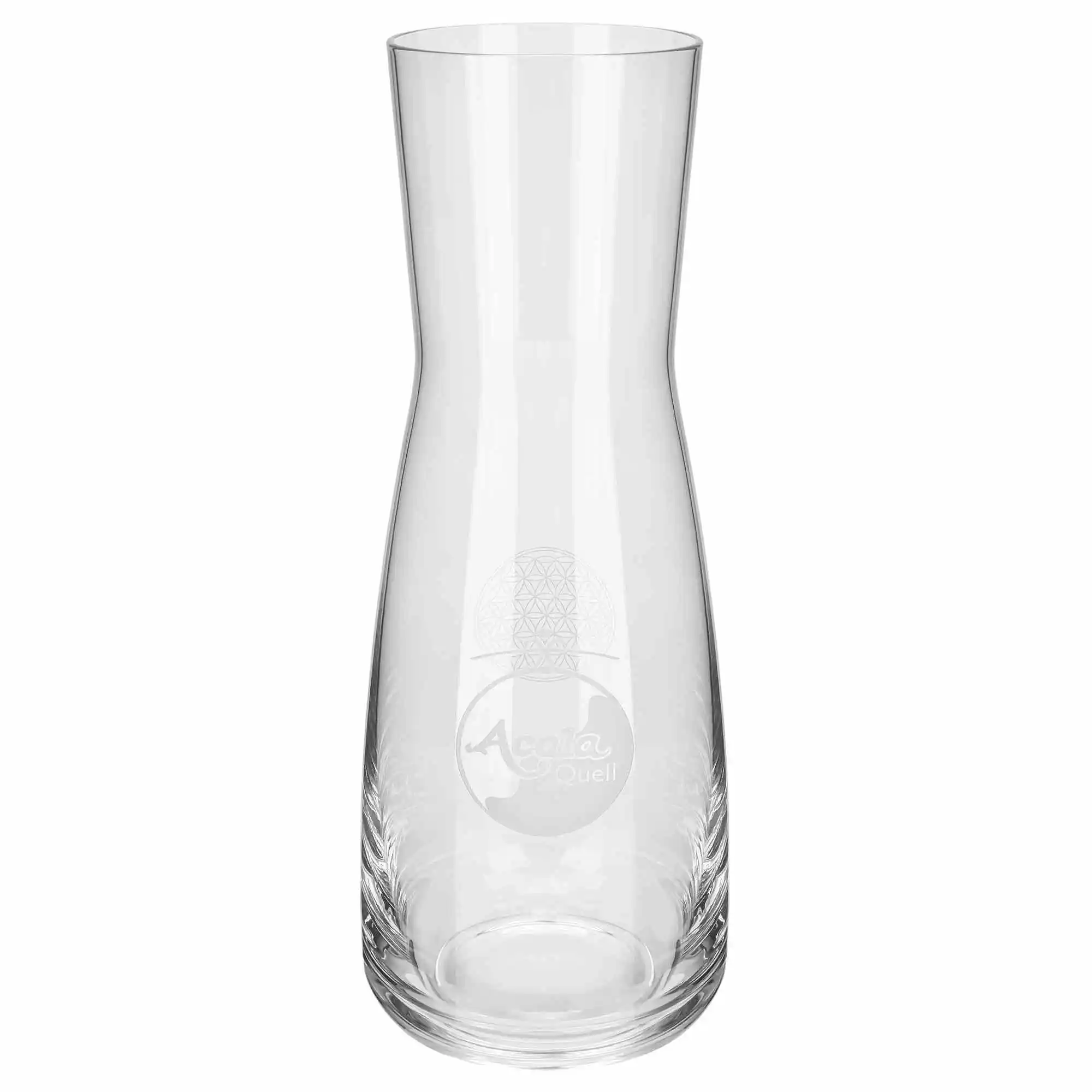 Acala Glas Karaffe Aurora 1 Liter Zu sehen ist eine Glaskaraffe vor weißem Hintergrund. Vorne auf der Karaffe sieht man das Acala Logo. Das Bild zeigt die Glaskaraffe Aurora von Acala.