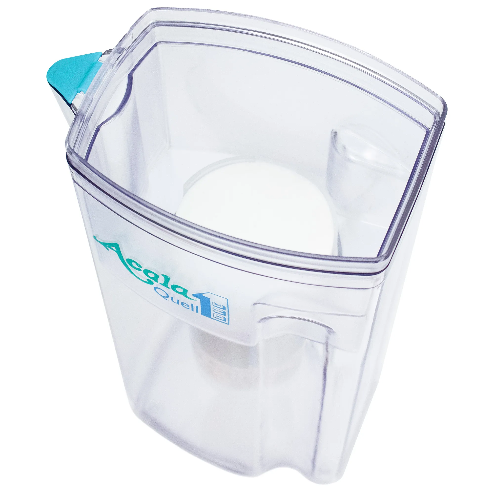 Man schaut von schräg oben in den Wasserfilter hinein und sieht dort auf den Mikroschwamm