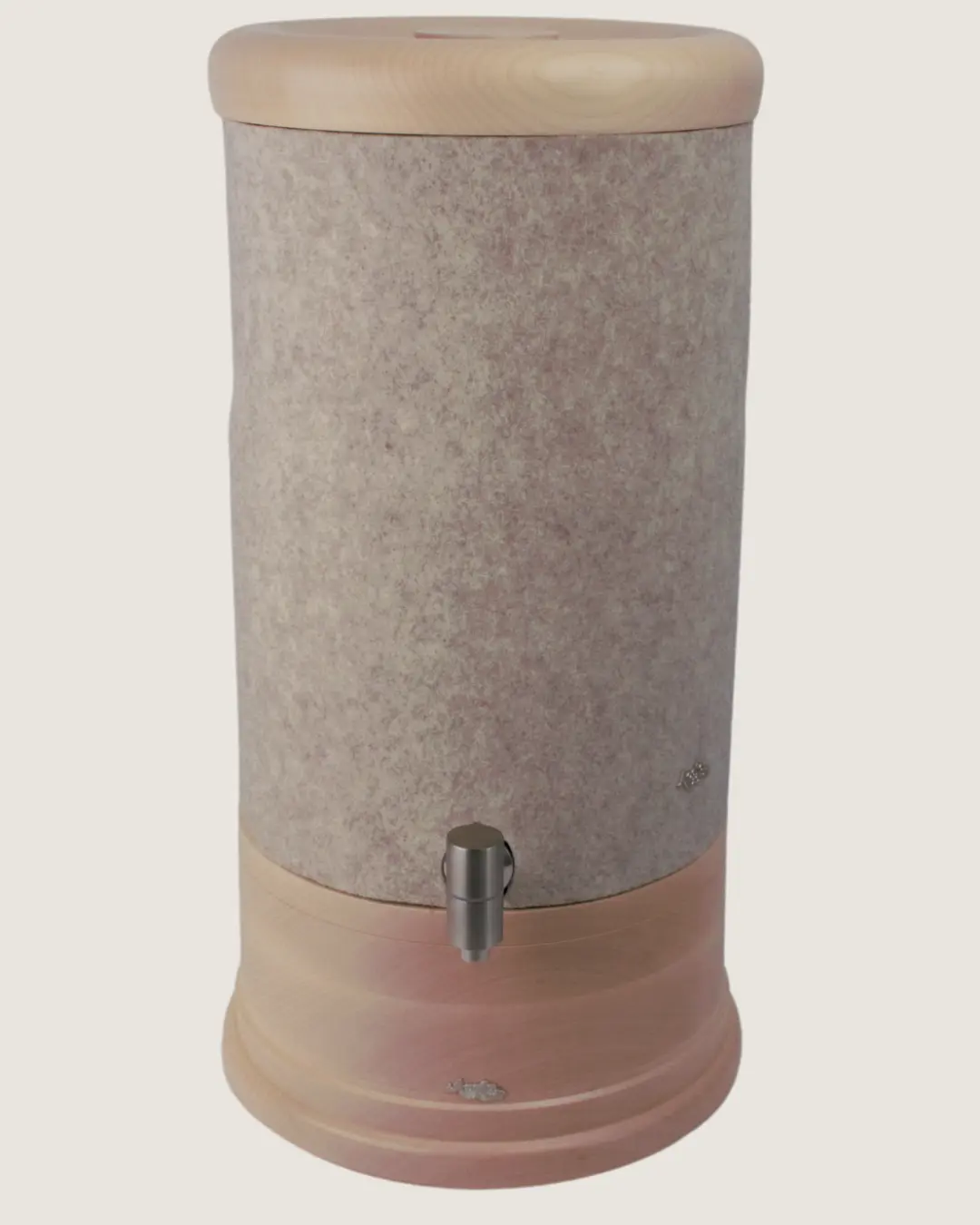 Standwasserfilter Smart von Acala mit Ahorn Echtholz Deckel und Sockel und Schurwolle Lichtschutz in beige.