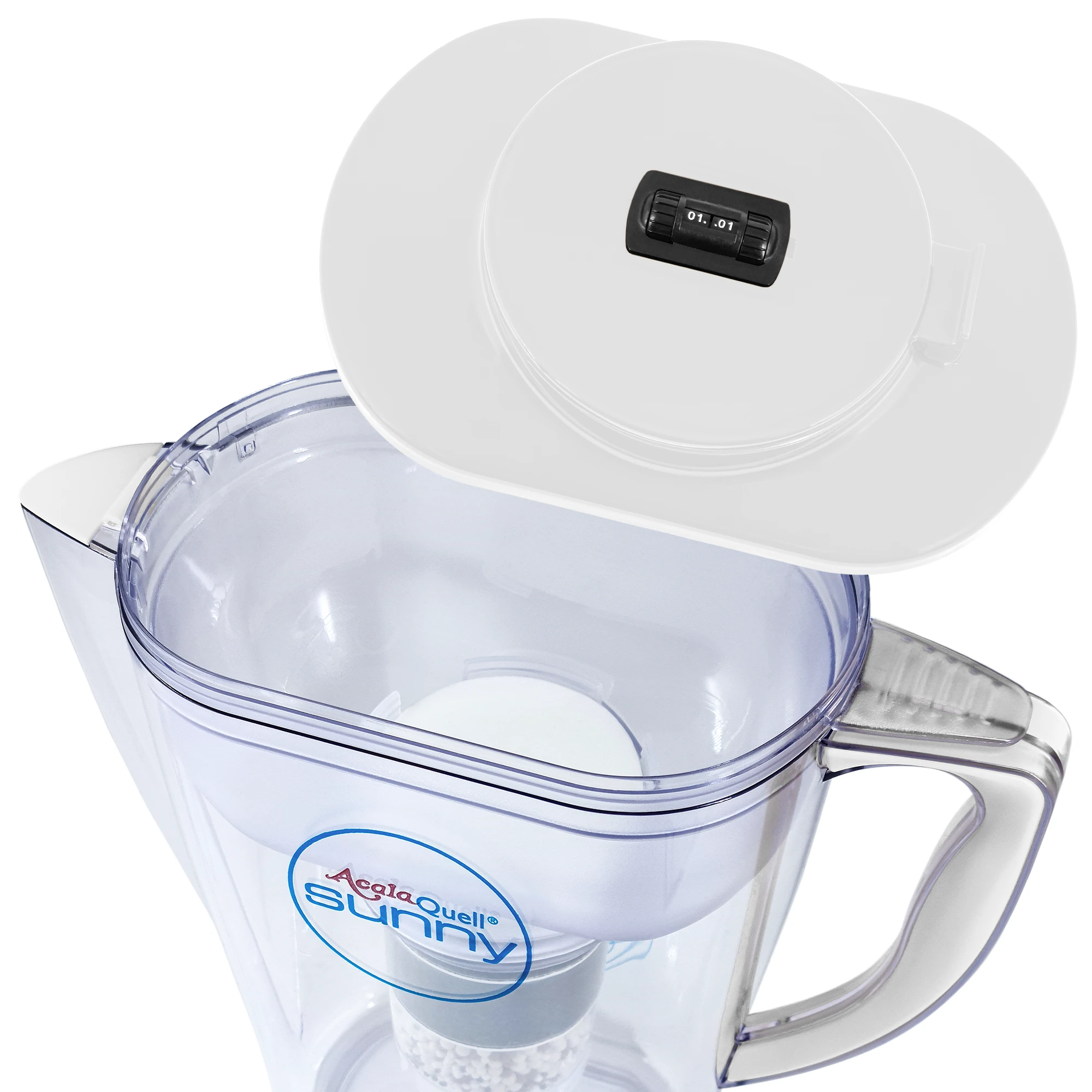 Zu sehen ist der Acala Sunny inklusive einer Filterkartusche und einem Mikroschwamm mit Griff in weiß, weißer Hintergrund. Man schaut von schräg oben darauf und sieht den Aufdruck AcalaQuell Sunny. Der Deckel liegt schräg über dem Filter.