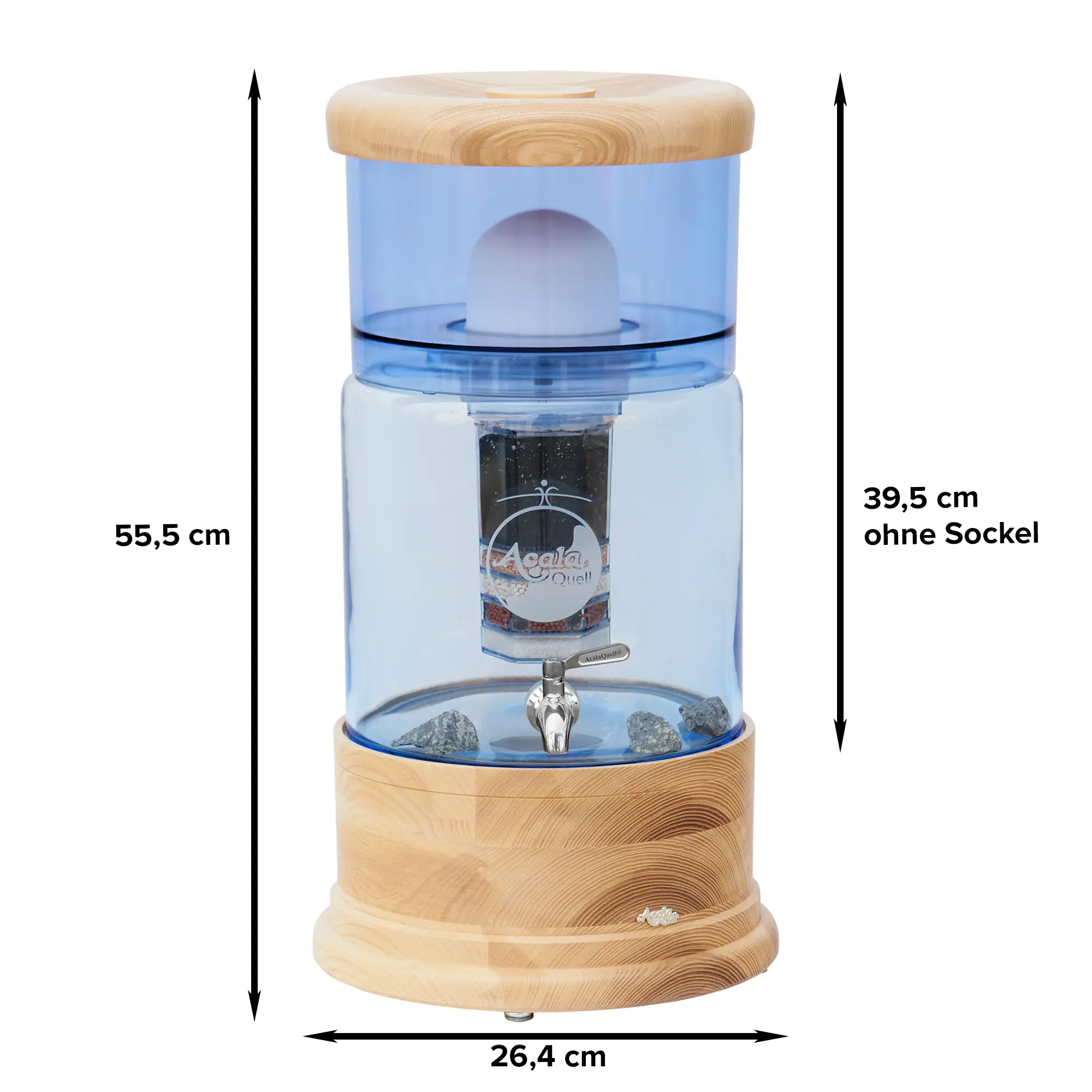 Zu sehen ist der Wasserfilter Smart in blau mit Filterkartusche, Keramikfilter und Yakawa Edelstahl Wasserhahn. Deckel und Sockel sind aus schön gemustertem Esche Echtholz. Schlichtes Acala Logo auf dem Sockel, seitlich und unten am Filter stehen Maße.