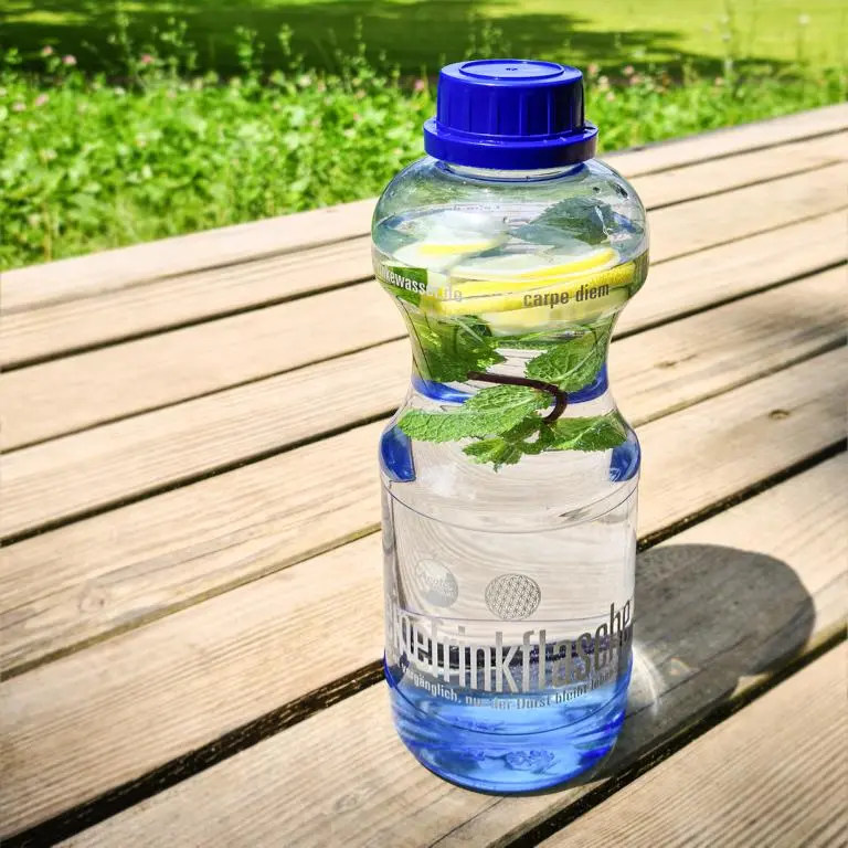 Acala Trinkflasche EVA 1,0 L aus Tritan