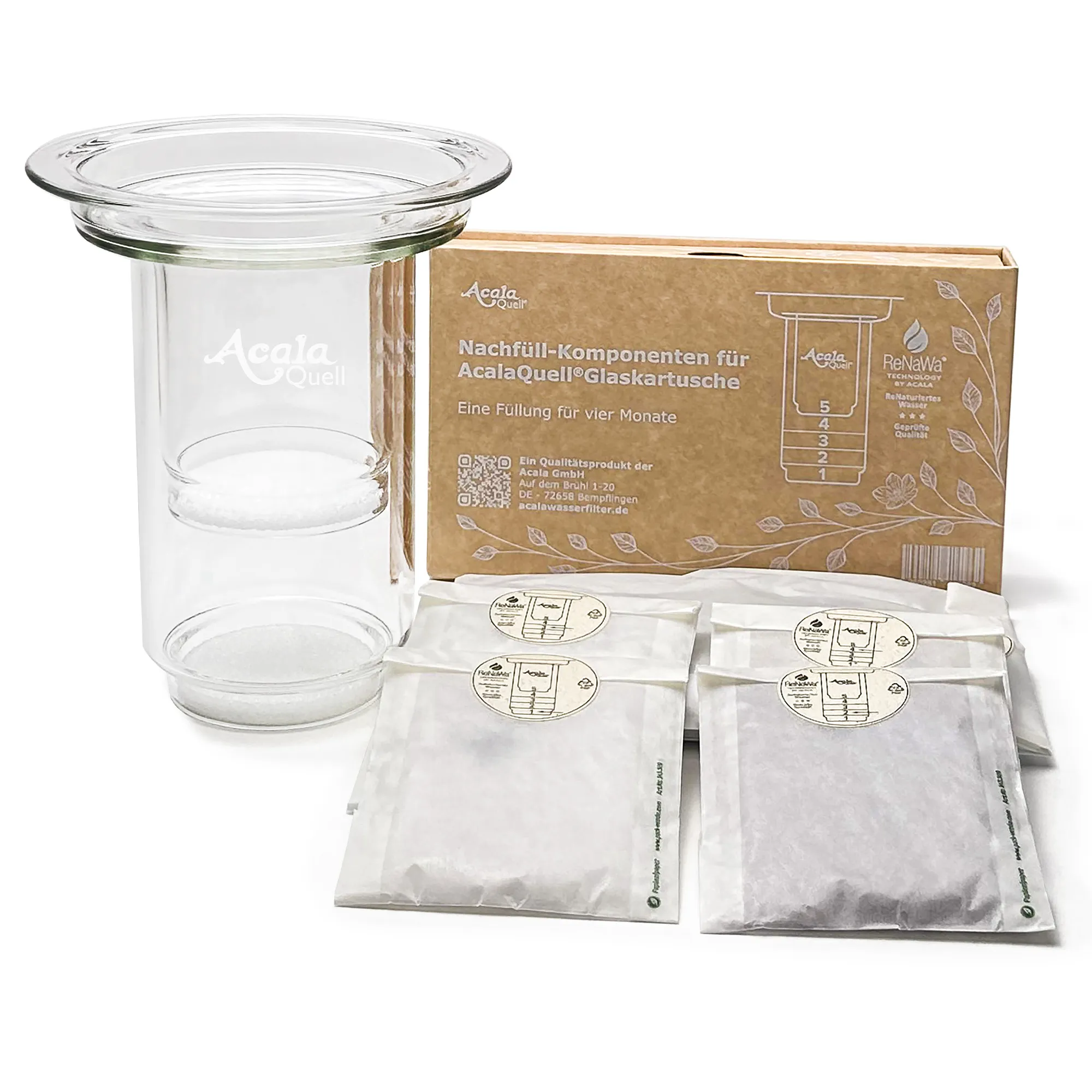 AcalaQuell® Glaskartusche für Standfilter: Mini - inkl. 1 x Füllung Filterkartusche aus Glas zum wieder befüllen mit Acalaquell Logo gesandstrahlt. Daneben liegt der Karton mit den Materialien zum einfüllen.