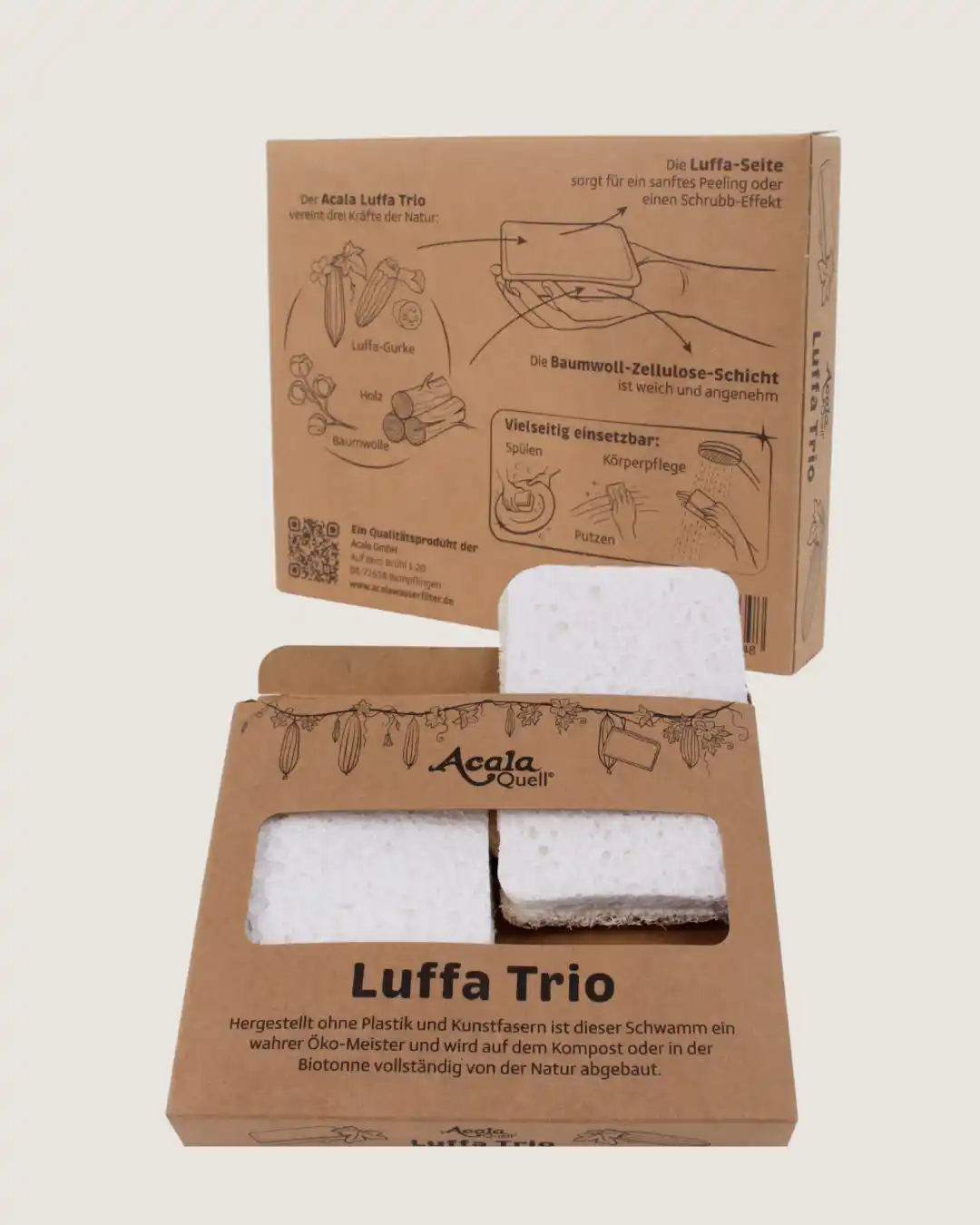 Acala Luffa Trio – Der nachhaltige Schwamm für Haushalt & Körperpflege Offener Karton mit zwei Luffa Schwämmen, dahinter ein geschlossener Verpackungskarton, weißer Hintergrund.