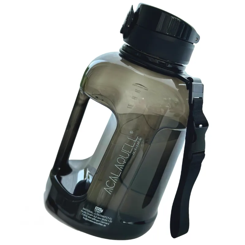 Maxigo Tritan Trinkflasche mit 1,7 Liter in Schwarz
