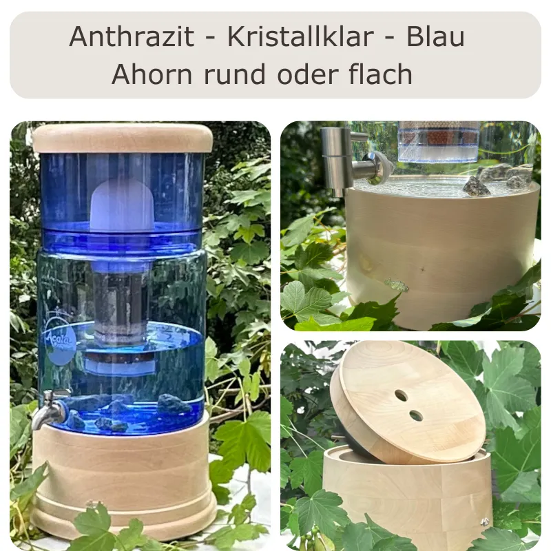 Übersicht AcalaQuell Smart Wasserfilter in klarem Glas mit flachem und rundem Deckel sowie Sockel aus Ahorn-Echtholz.