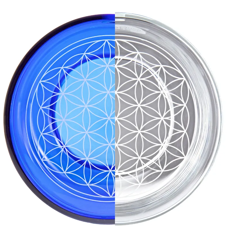 Blume des LEbens auf Glas in Kristallklar und blau