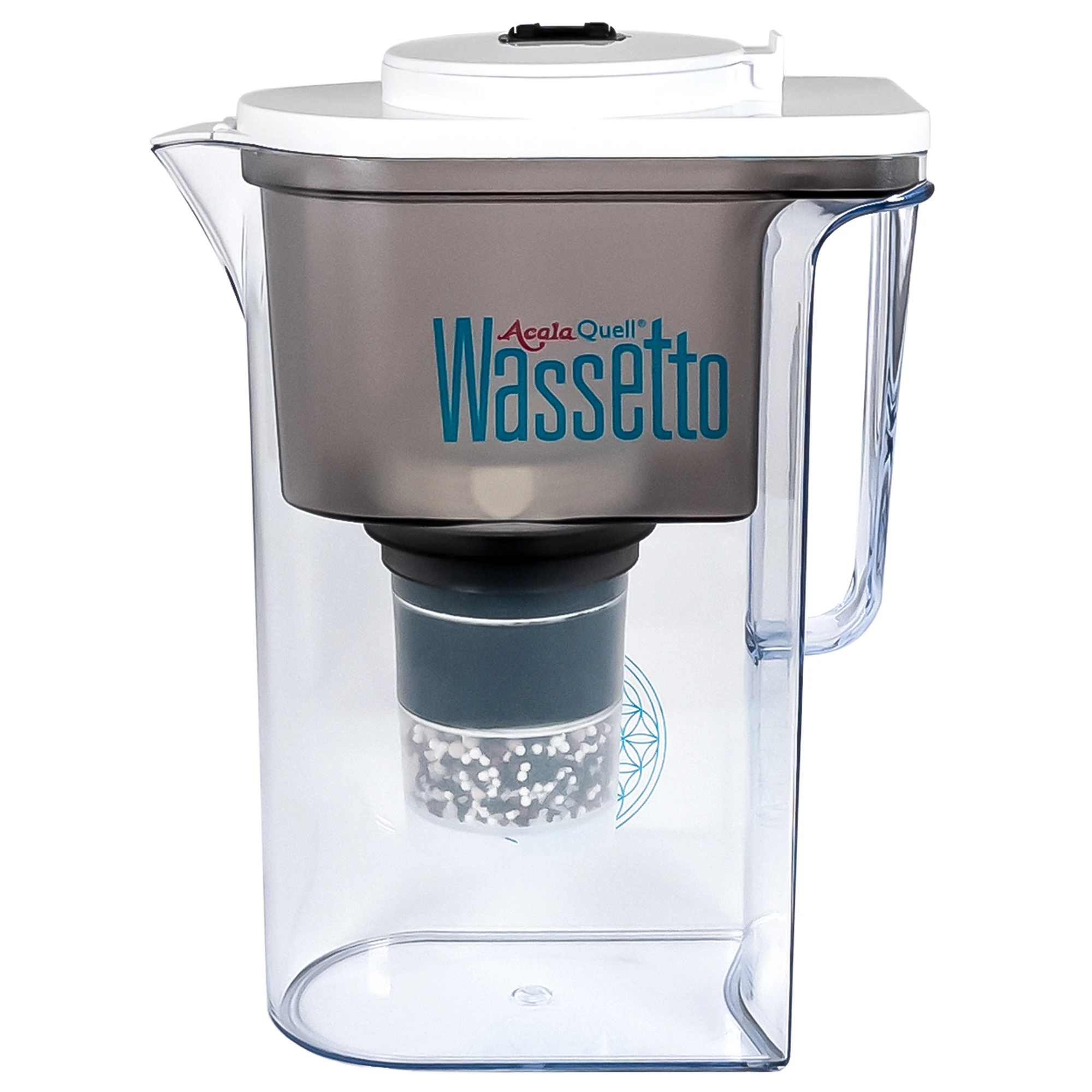 AcalaQuell® Wasserfilterkanne Wassetto Zu sehen ist der Acala Wassetto Kannen Wasserfilter inklusive einer Filterkartusche und einem Mikroschwamm mit Deckel in weiß vor weißem Hintergrund. Man schaut frontal auf den Filter und sieht den Aufdruck AcalaQuell Wassetto.