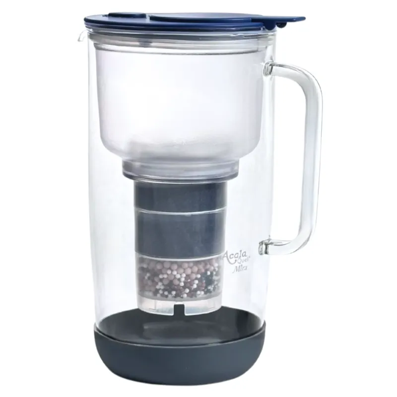 Mira Glaskaraffe mit Kartusche und Schwamm. Der Deckel und der Stoßschutz sind blau- anthrazit